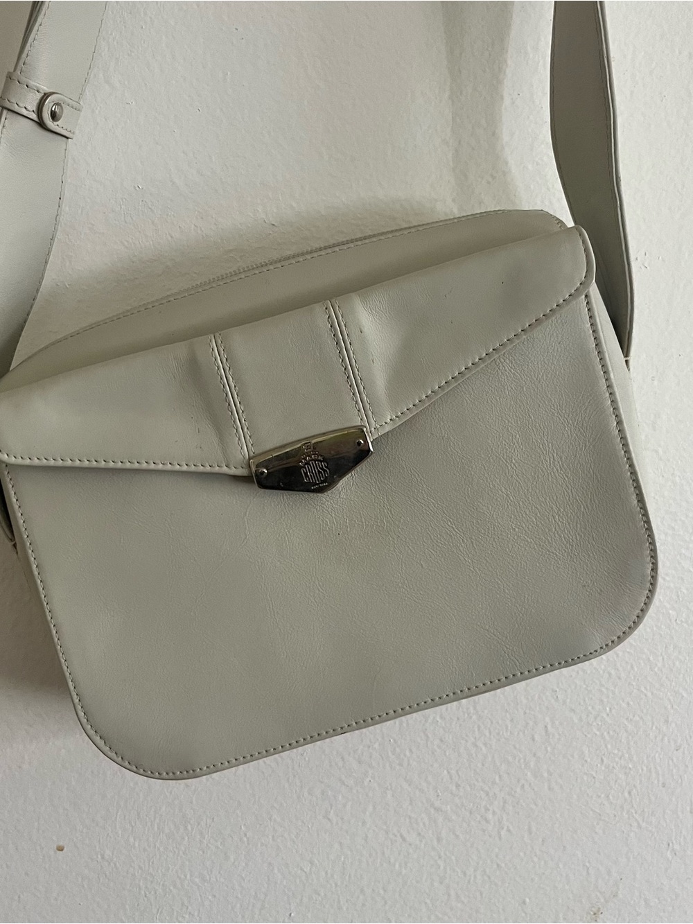 Mark Cross Vintage Minimalist Cream Crossbody Shoulder Bag